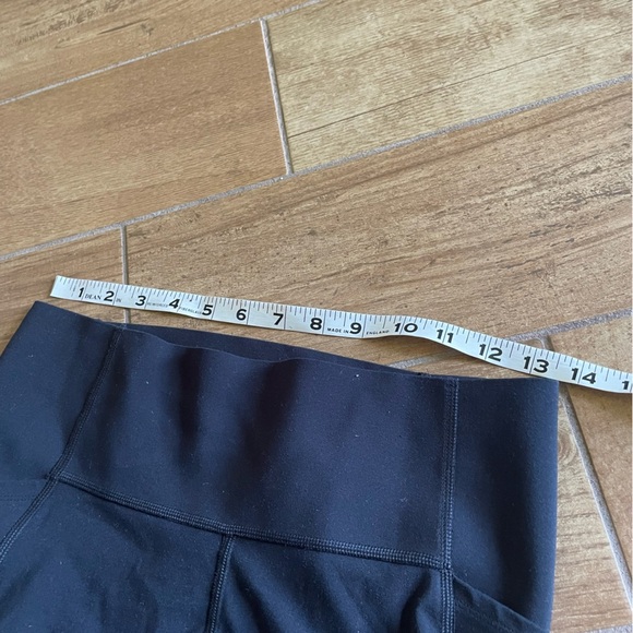 GAP Fit Black Leggings with pockets women’s medium - Picture 7 of 10